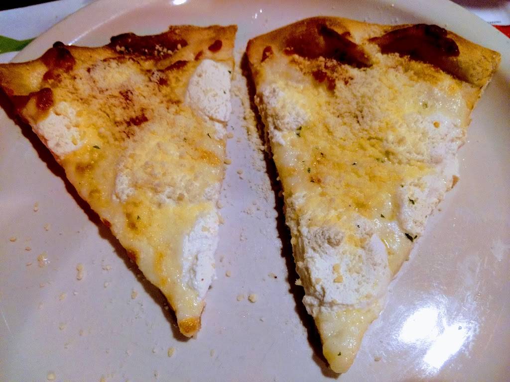 Vito & Michaels Pizzeria | restaurant | 7704 Blind Pass Rd, St Pete Beach, FL 33706, USA | 7273603658 OR +1 727-360-3658