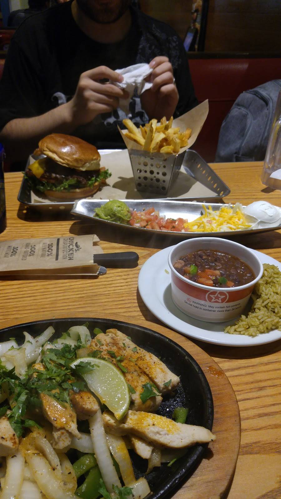 Chilis Grill & Bar | meal takeaway | 10020 Alabama St, Redlands, CA 92374, USA | 9093072913 OR +1 909-307-2913