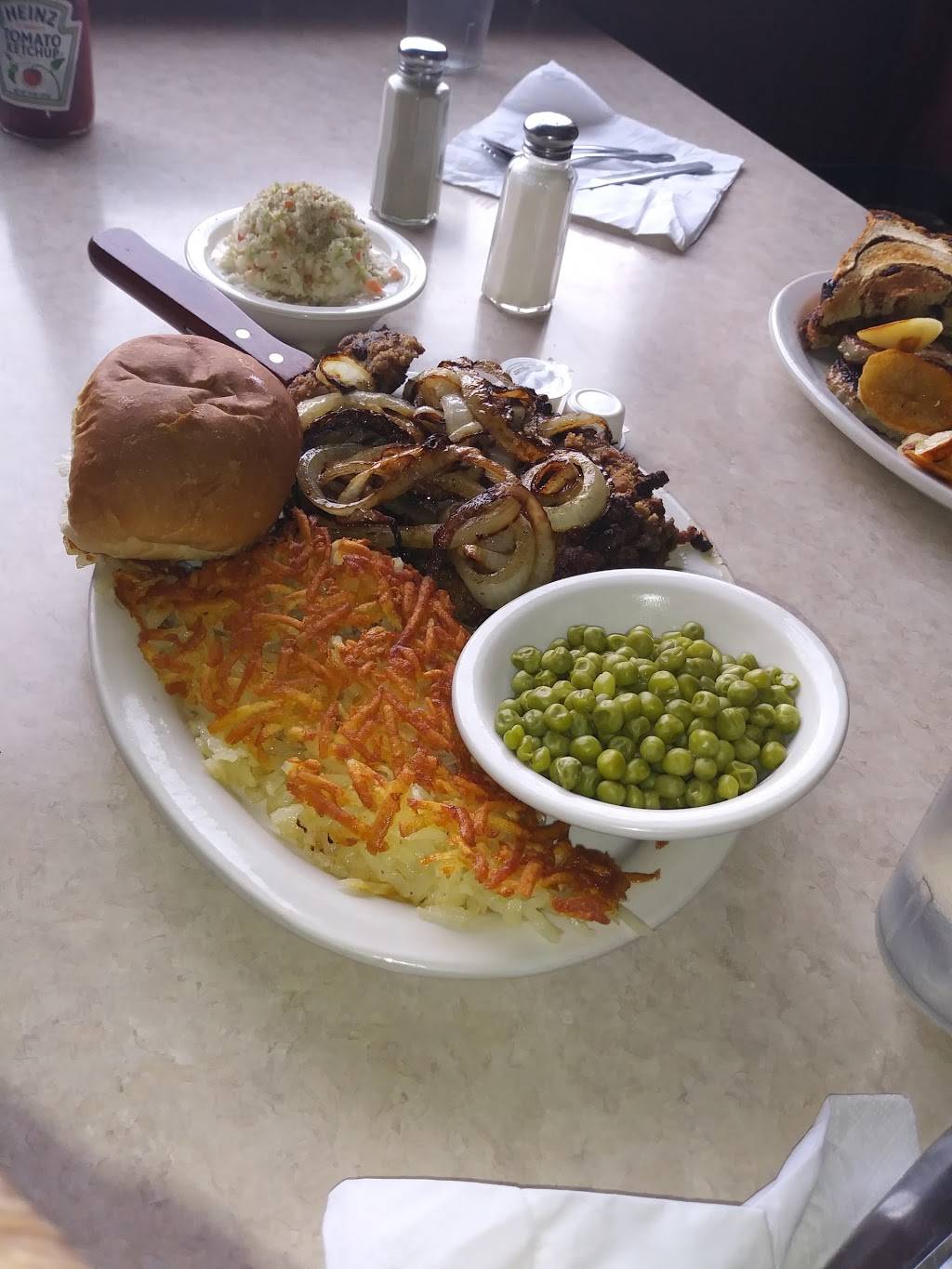 J J Rubys | restaurant | 2862 N State Rd, Ithaca, MI 48847, USA | 9898753000 OR +1 989-875-3000