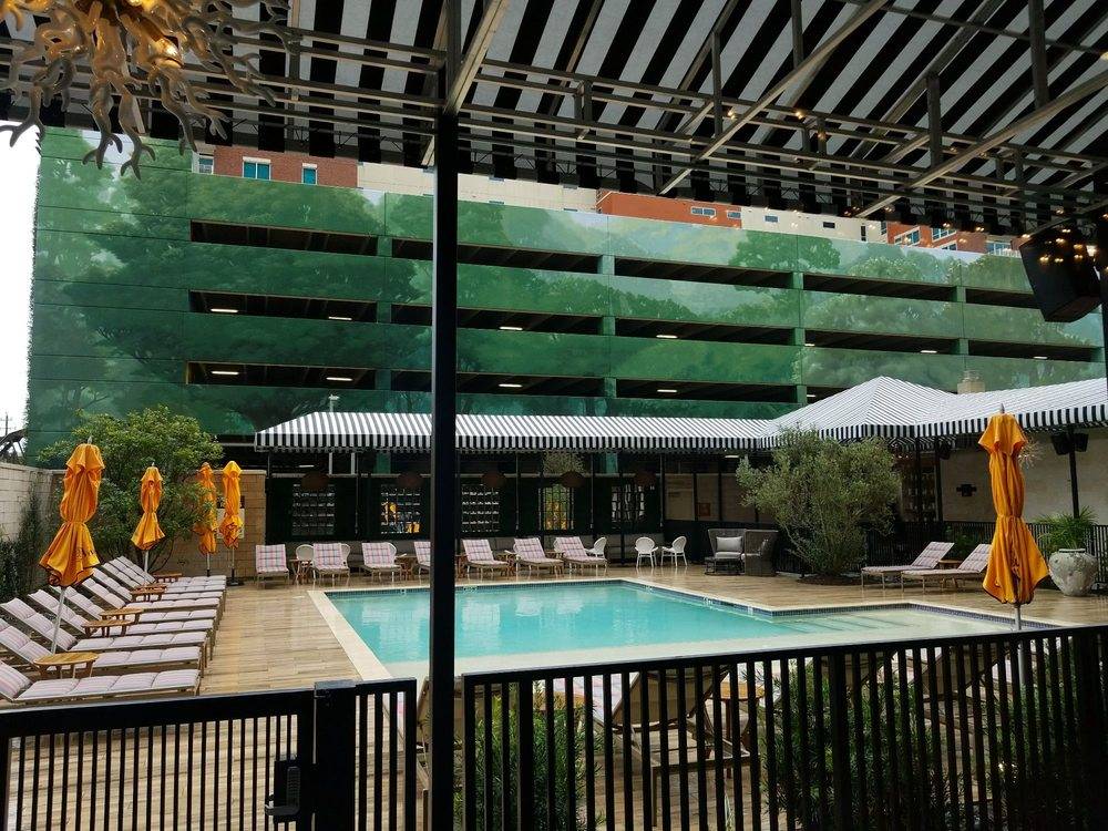 Tipping Point | restaurant | 9787 Katy Fwy, Houston, TX 77024, USA | 7139869800 OR +1 713-986-9800