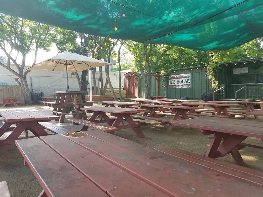 Tacos Tierra Caliente | restaurant | 2003 W Alabama St, Houston, TX 77098, USA | 7135849359 OR +1 713-584-9359