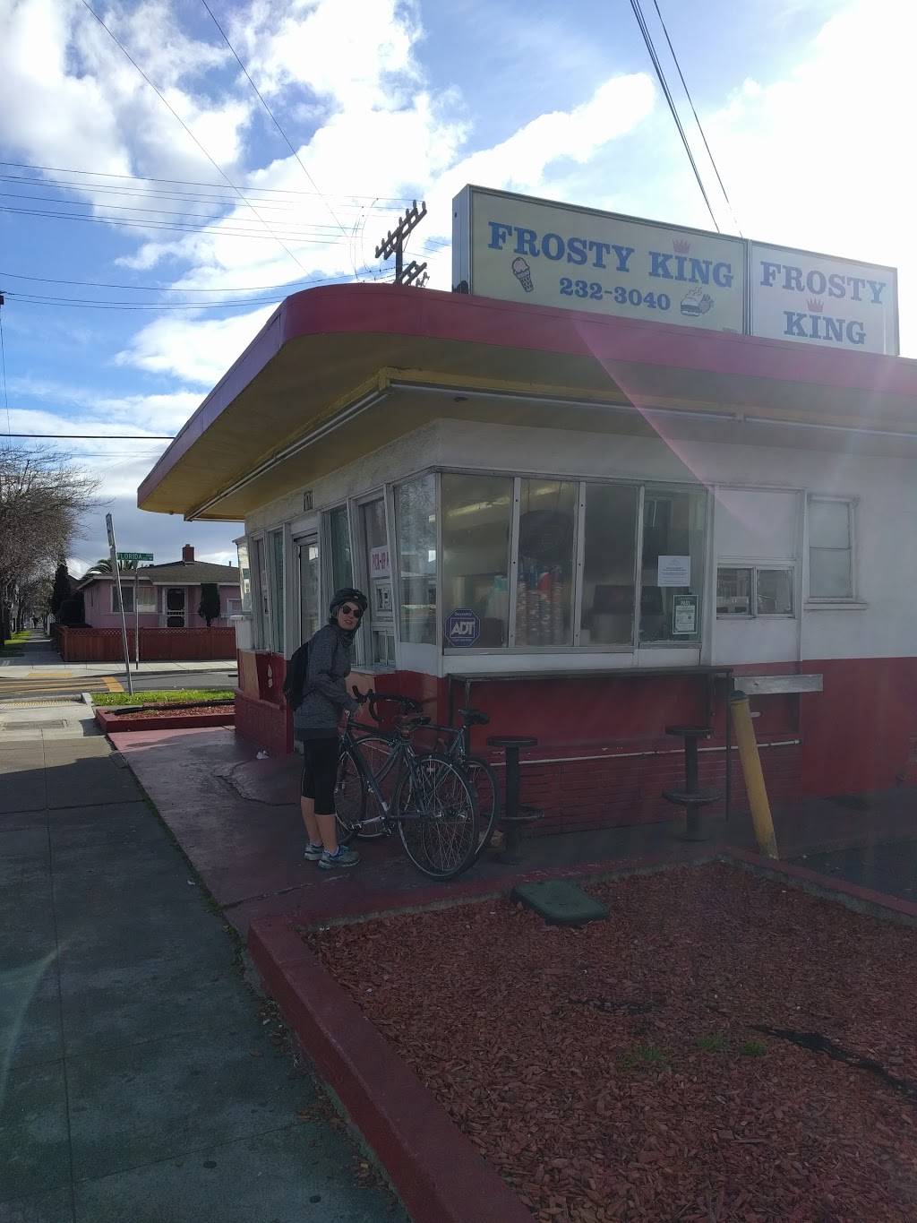 Frosty King | restaurant | 171 Harbour Way S, Richmond, CA 94804, USA | 5102323040 OR +1 510-232-3040
