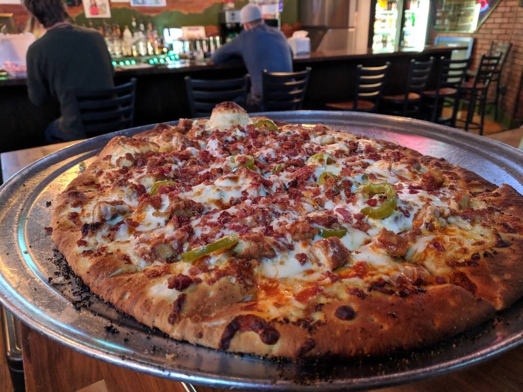 Mckelveys Pub | restaurant | 196 W Jackson St, Millersburg, OH 44654, USA | 3306746950 OR +1 330-674-6950