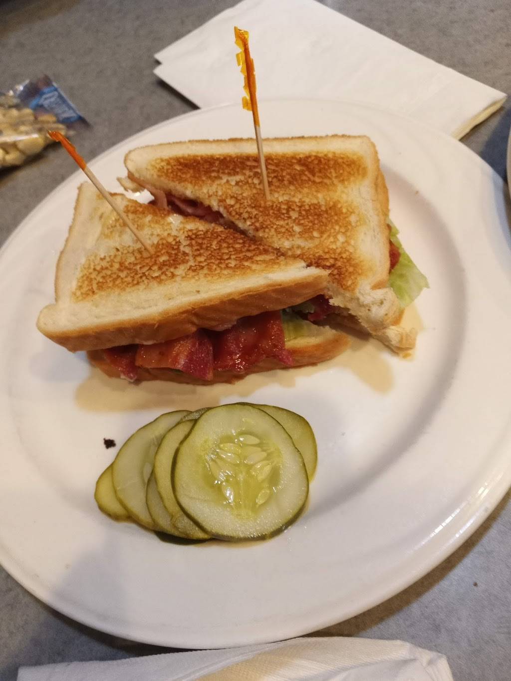 9 Oaks Grill | restaurant | 22110 Coolidge Hwy, Oak Park, MI 48237, USA | 2485445556 OR +1 248-544-5556