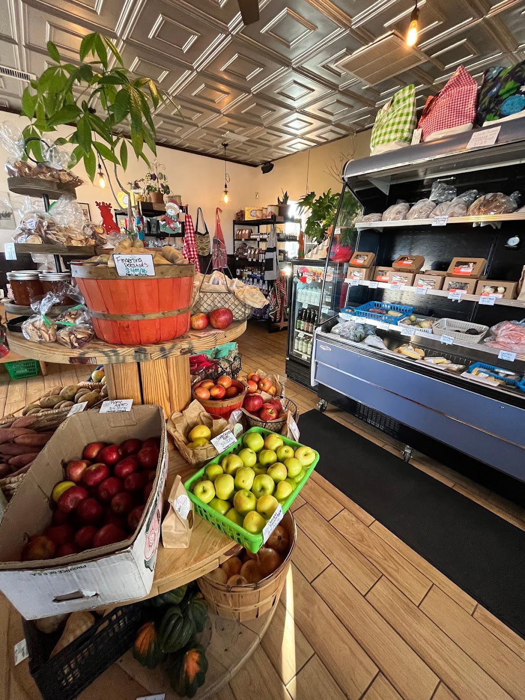 Tiny Grocer ABQ | cafe | 1919 Old Town Rd NW #6, Albuquerque, NM 87104, USA | 5057051601 OR +1 505-705-1601