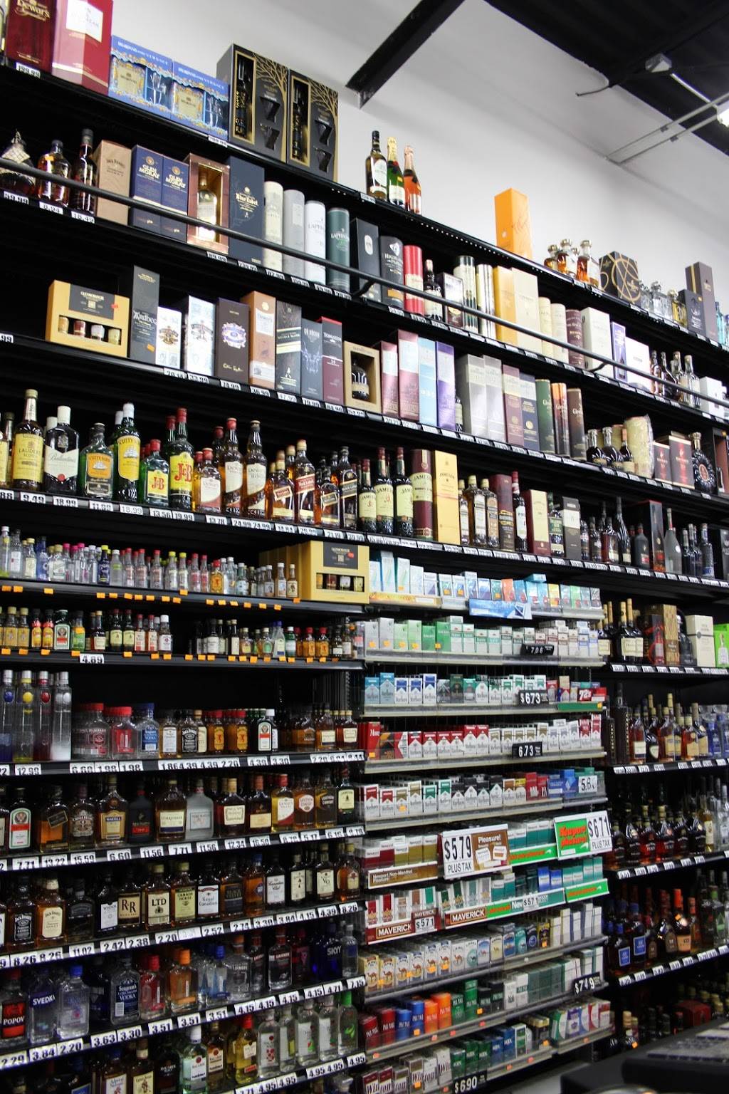 Alan D Liquor/Bistro | restaurant | 2300 W Auburn Rd, Rochester Hills, MI 48309, USA | 2486064929 OR +1 248-606-4929