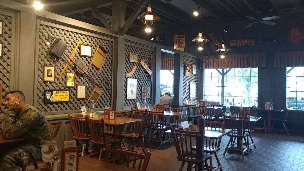 Cracker Barrel Old Country Store | restaurant | 128 St Robert Blvd, St Robert, MO 65584, USA | 5733367273 OR +1 573-336-7273