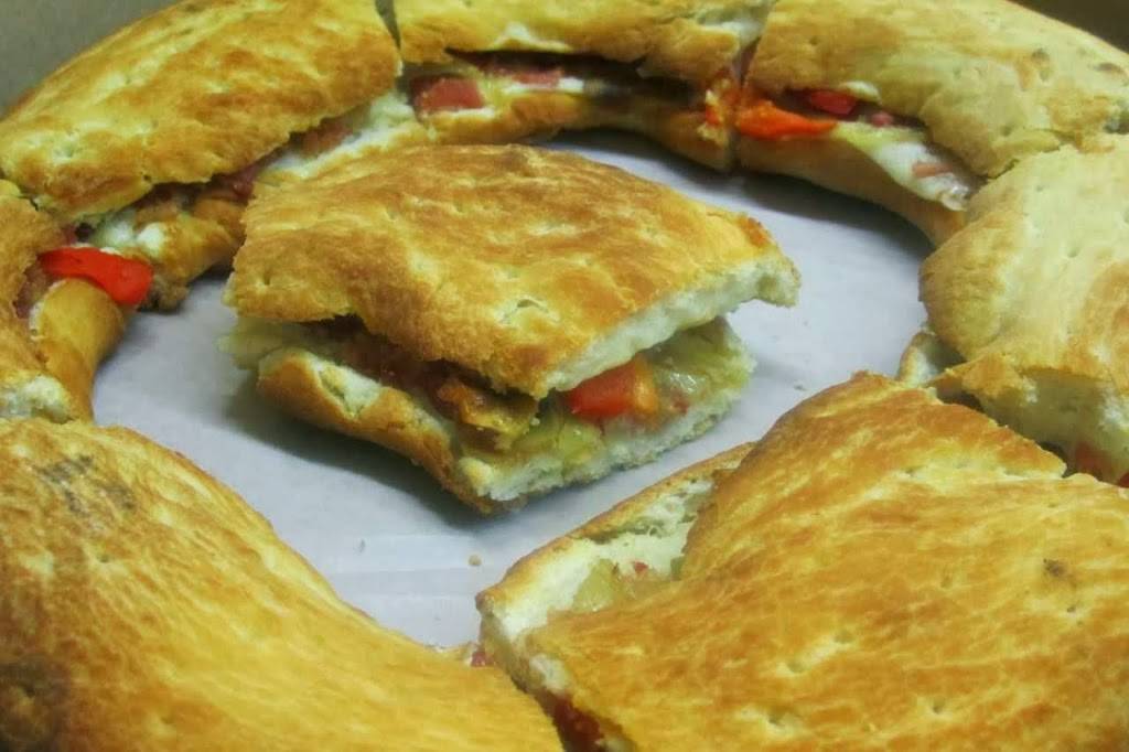 Alfredos Place | restaurant | 931 Fennell Ave E, Hamilton, ON L8V 1W9, Canada | 9053833555 OR +1 905-383-3555