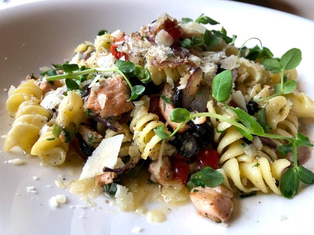 West Plains Bistro | restaurant | 133 Plains Rd E, Burlington, ON L7T 2L3, Canada | 9053339449 OR +1 905-333-9449