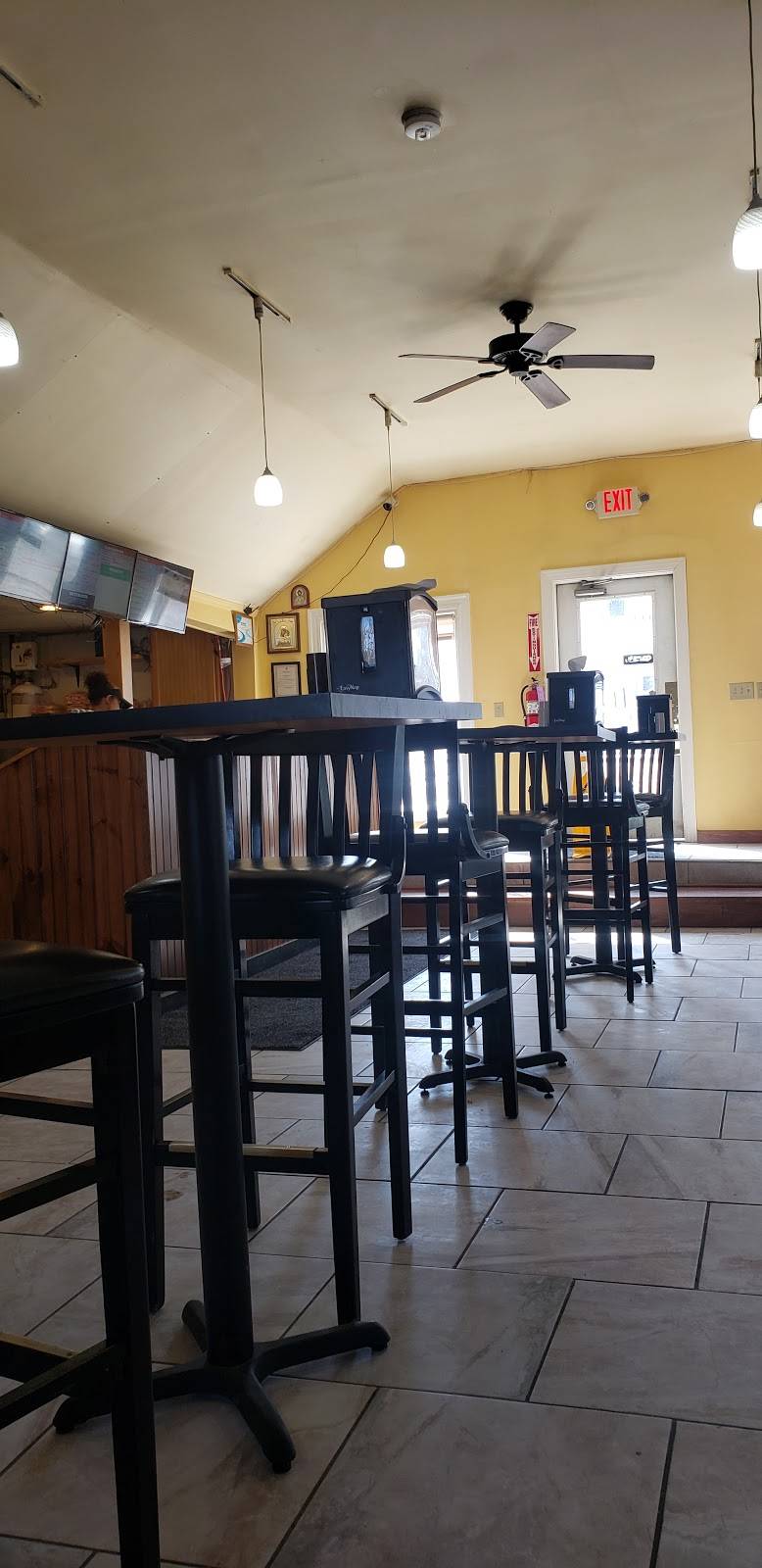 Riverside House of Pizza | restaurant | 4 Free St, Old Town, ME 04468, USA | 2078276600 OR +1 207-827-6600