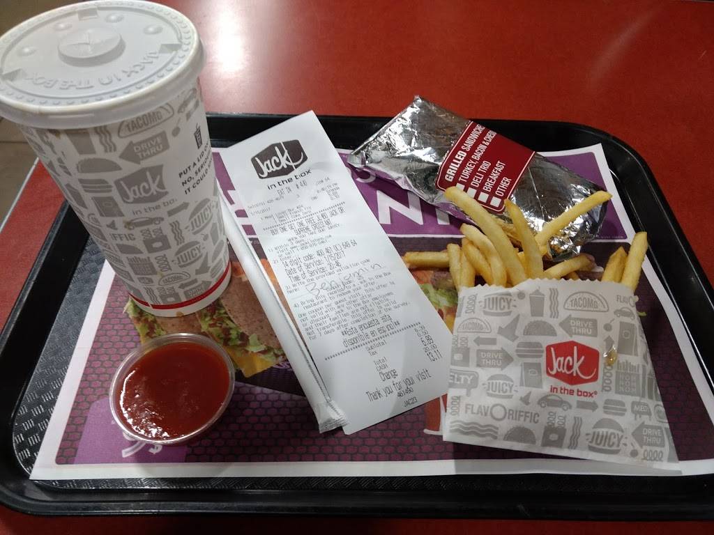 Jack in the Box | restaurant | 721 E W San Ysidro Blvd, San Ysidro, CA 92173, USA | 6194284679 OR +1 619-428-4679