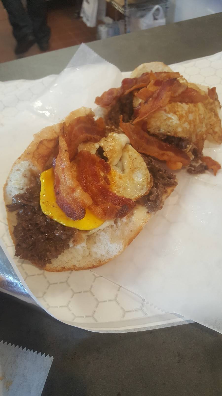 Gs Steaks & Grinders | restaurant | 2053 Park St, Hartford, CT 06106, USA | 8602161690 OR +1 860-216-1690