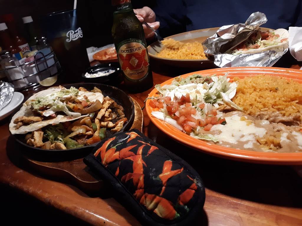 Pueblo viejo Mexican restaurant | restaurant | 4447 Fairgreen Ave, Warren, OH 44483, USA | 3304696724 OR +1 330-469-6724
