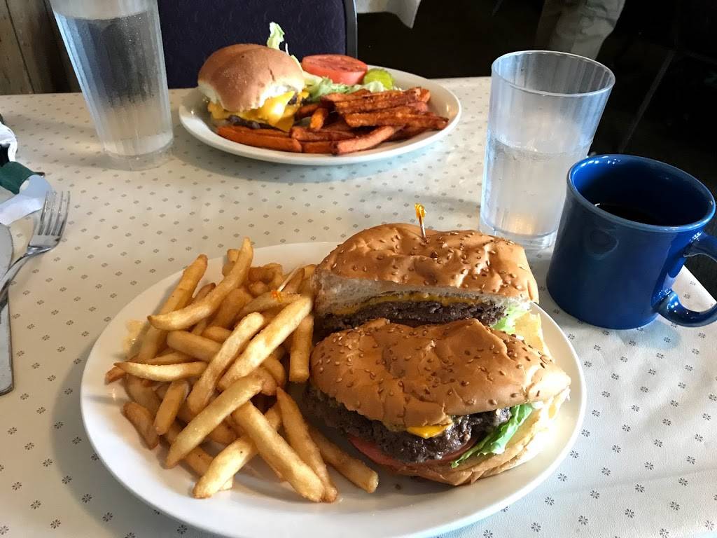 Wolf River Family Restaurant | restaurant | 422 E Beacon Ave, New London, WI 54961, USA | 9209826446 OR +1 920-982-6446