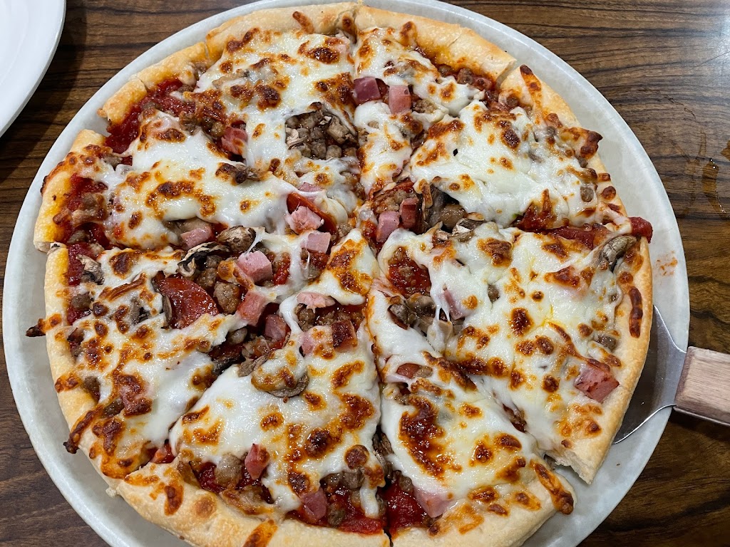 Valentinos | restaurant | 55 River Rd, Ogallala, NE 69153, USA | 3082843603 OR +1 308-284-3603