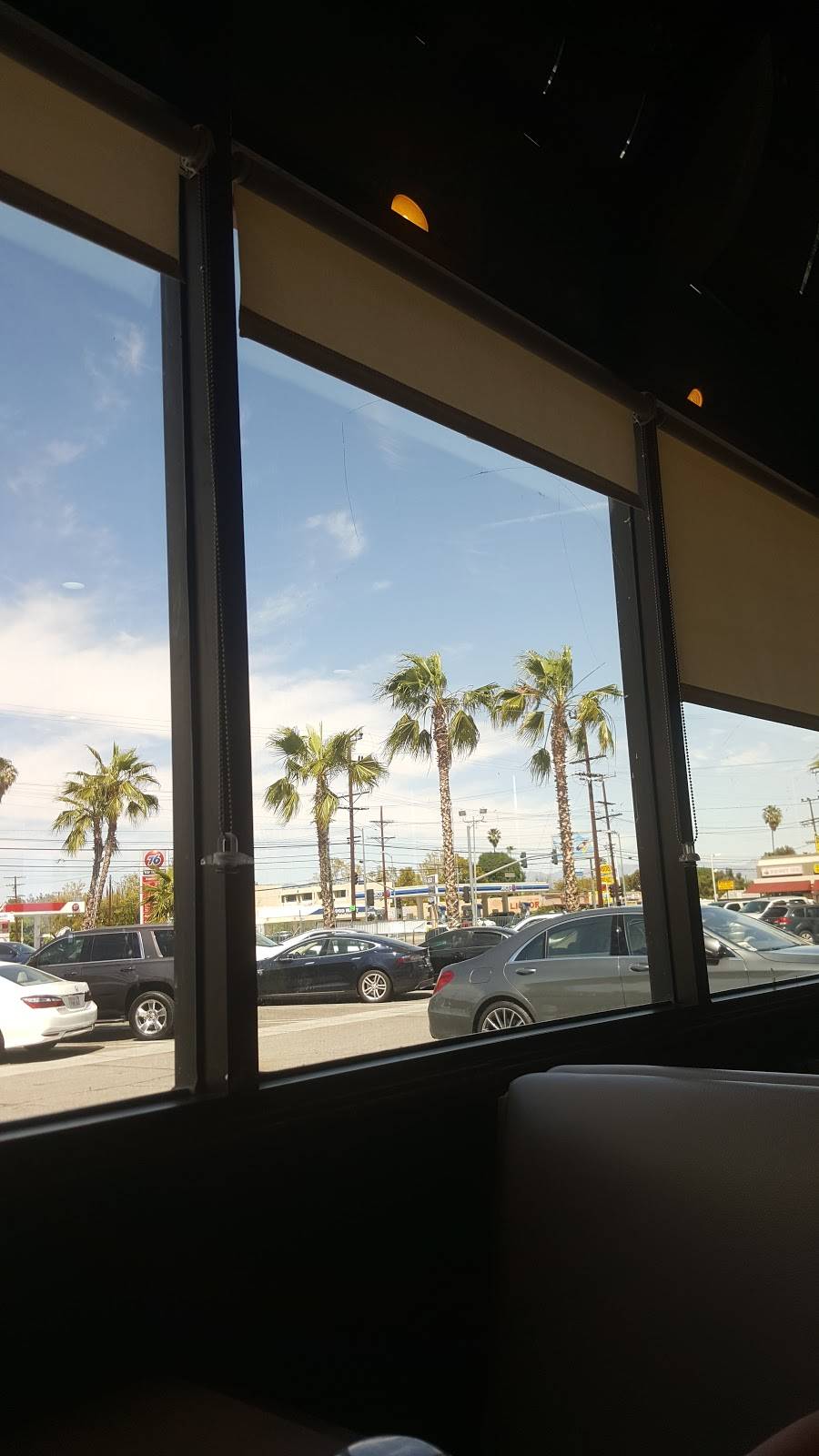 Village Cafe | restaurant | 20122 Vanowen St, Winnetka, CA 91306, USA | 8186107477 OR +1 818-610-7477