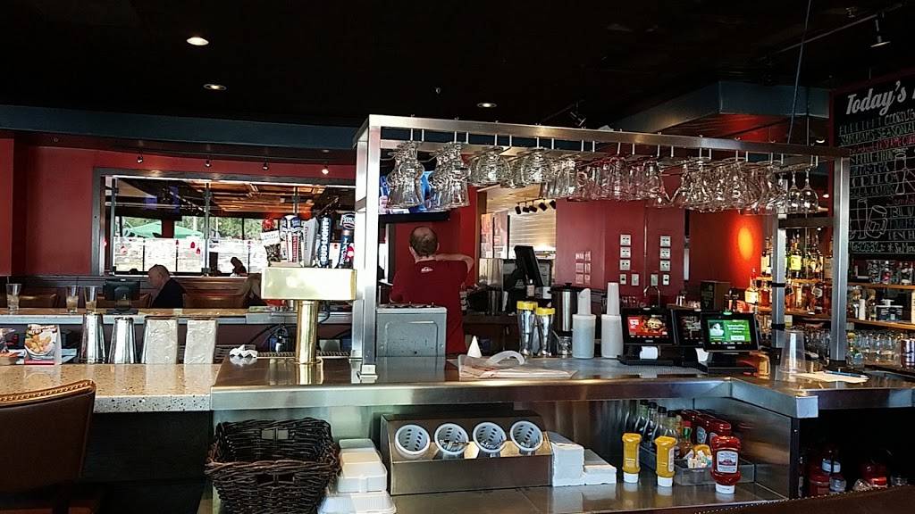 Red Robin Gourmet Burgers and Brews | restaurant | 8970 E Shea Blvd, Scottsdale, AZ 85260, USA | 4806617114 OR +1 480-661-7114