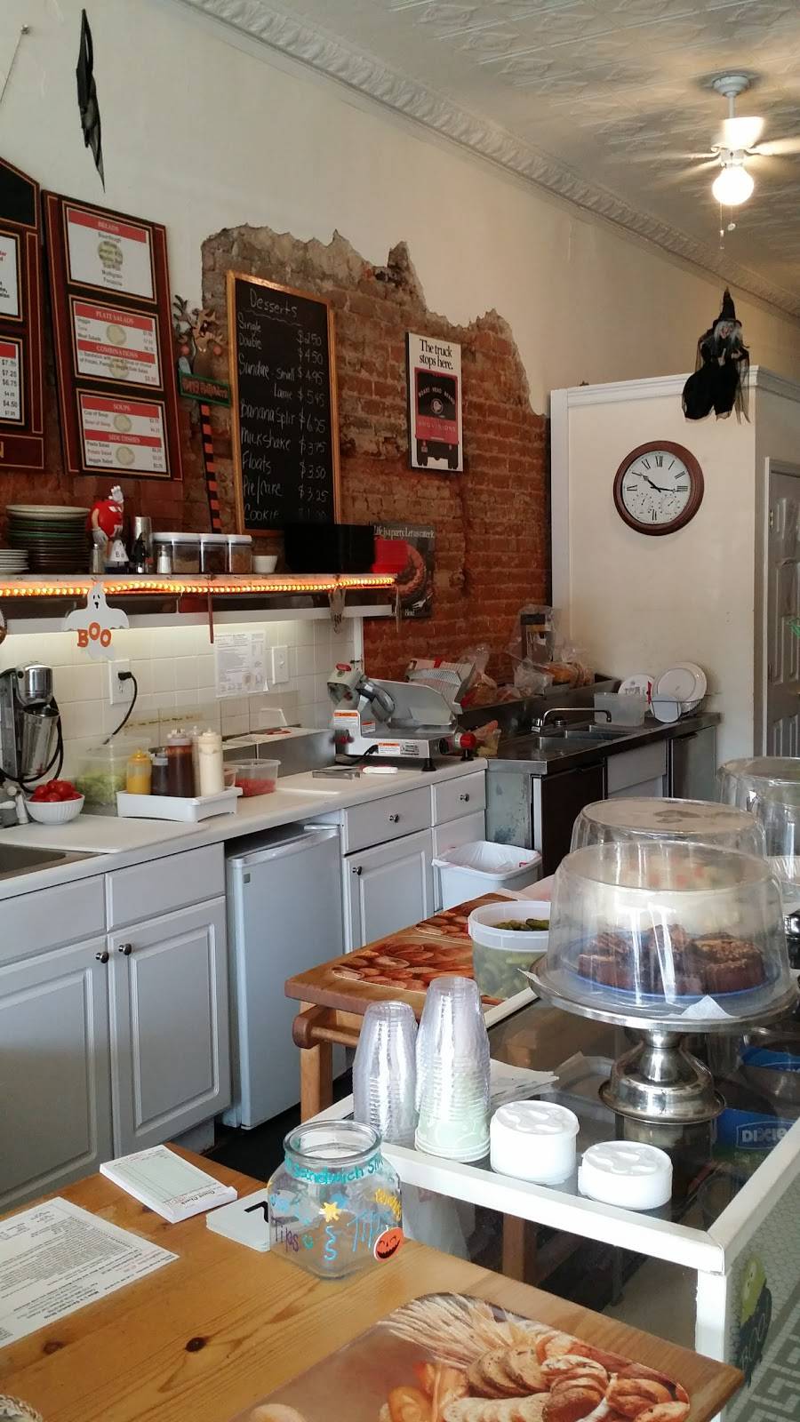 Miss Ls Sandwich Shop | restaurant | 4817 S Main St, Acworth, GA 30101, United States | 7709669709 OR +1 770-966-9709