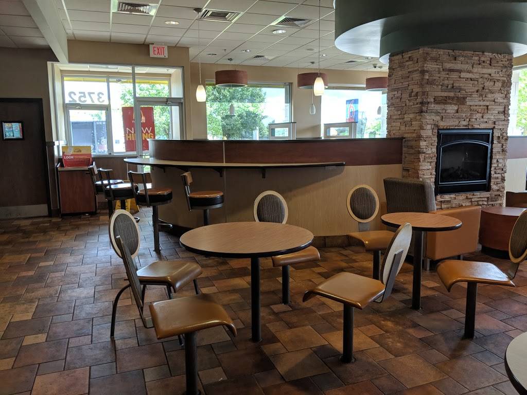 McDonalds | cafe | 3752 S State Rd, Ann Arbor, MI 48108, USA | 7346688082 OR +1 734-668-8082
