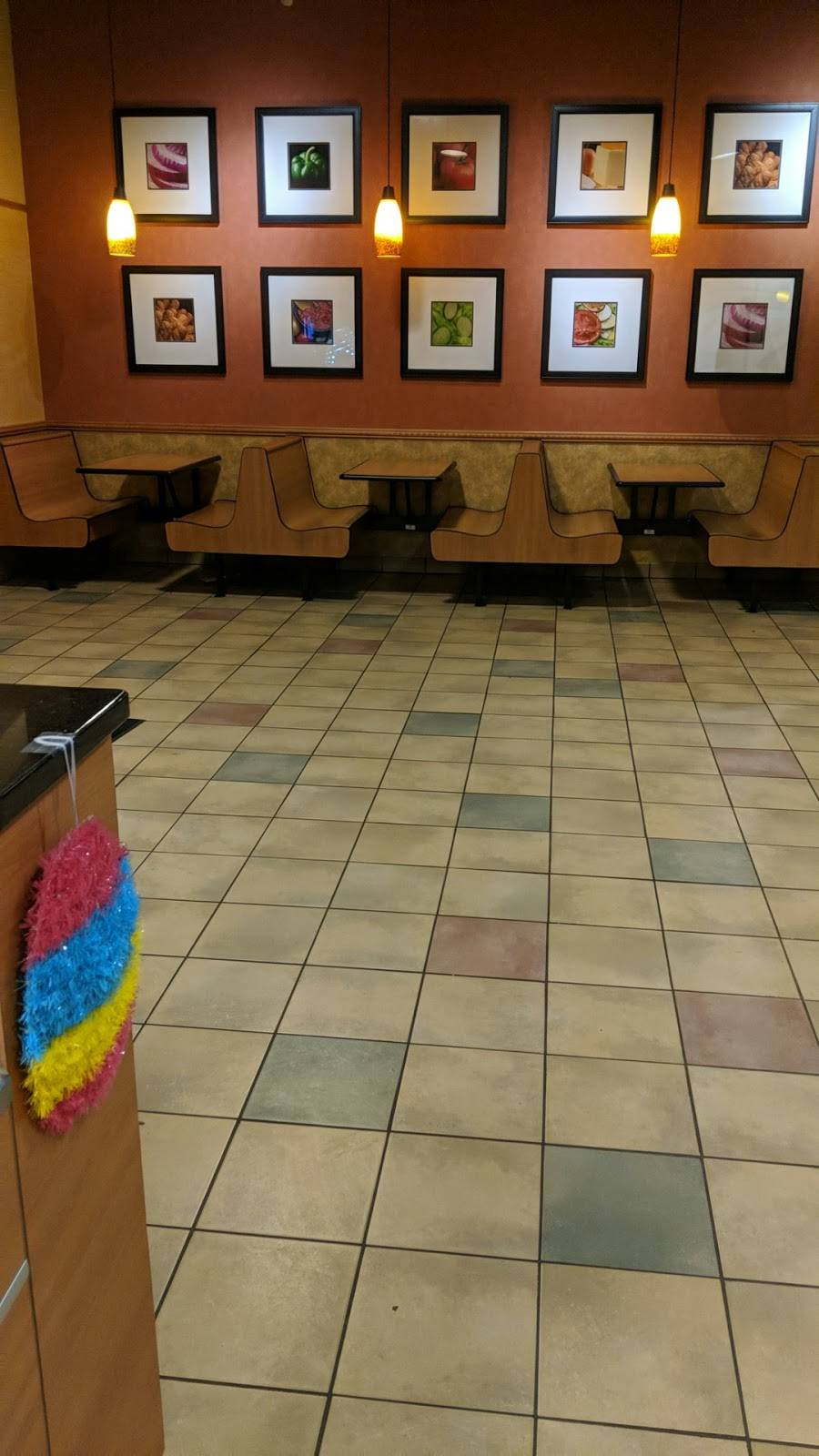 Subway Restaurants | restaurant | 705 Plaza Dr, Chesterton, IN 46304, USA | 2199268908 OR +1 219-926-8908