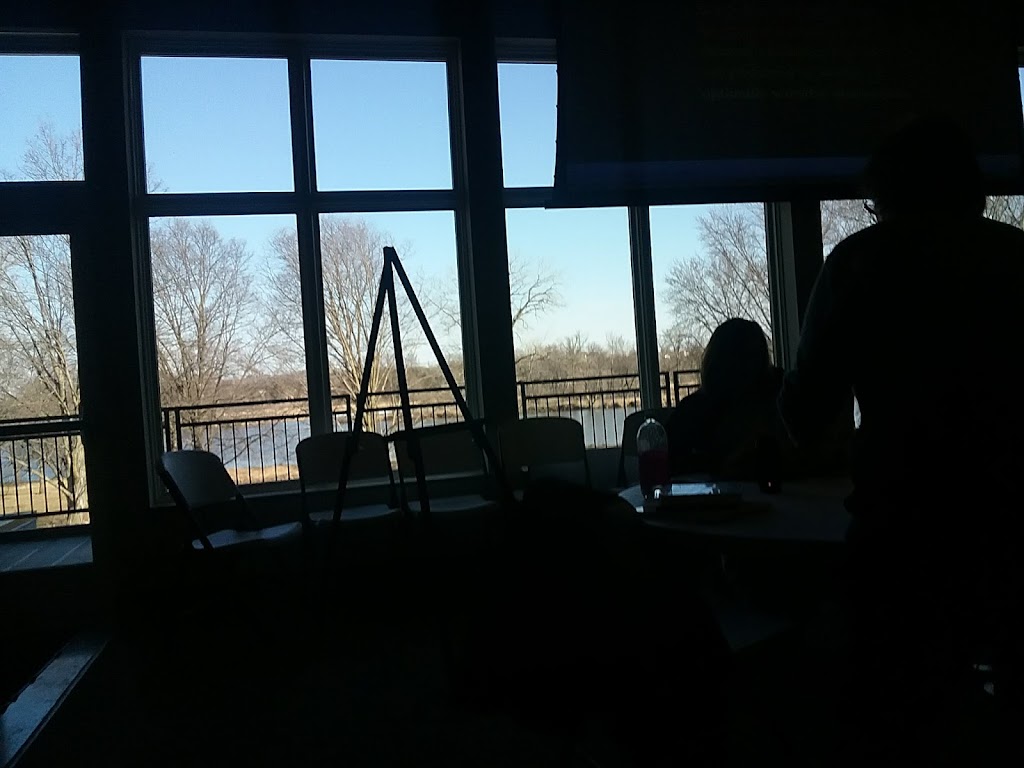 Waverly Area Veterans Post (WAVP) | restaurant | 1300 4th St NW, Waverly, IA 50677, USA | 3194839287 OR +1 319-483-9287