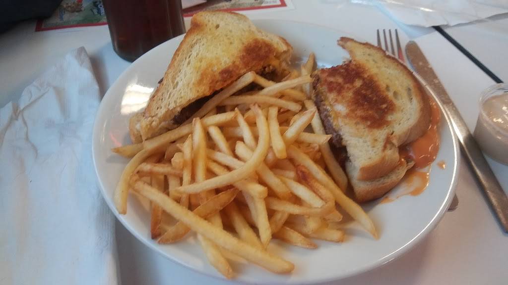 Steak n Shake | restaurant | 500 E Emory Rd, Powell, TN 37849, USA | 8659477066 OR +1 865-947-7066