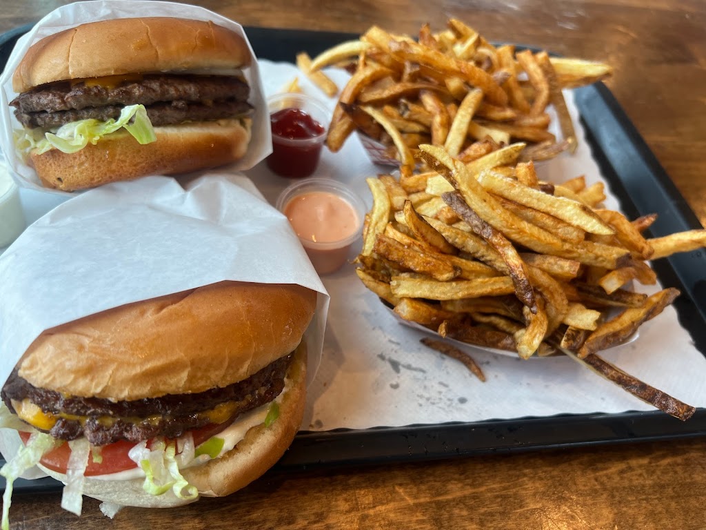 Rogers Ice Cream & Burgers | restaurant | 8833 Hess St, Hayden, ID 83835, USA | 2087726205 OR +1 208-772-6205