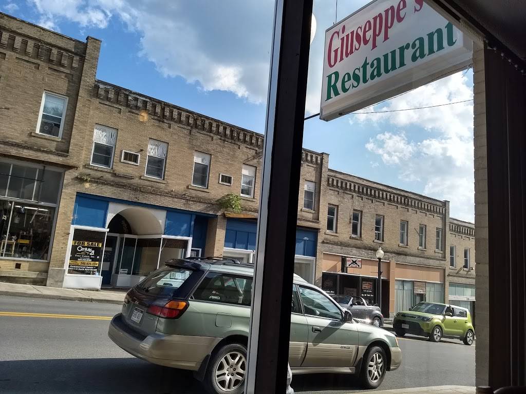 Giuseppes | Italian Restaurant | restaurant | 707 Main St, Mt Hope, WV 25880, USA | 3048775022 OR +1 304-877-5022