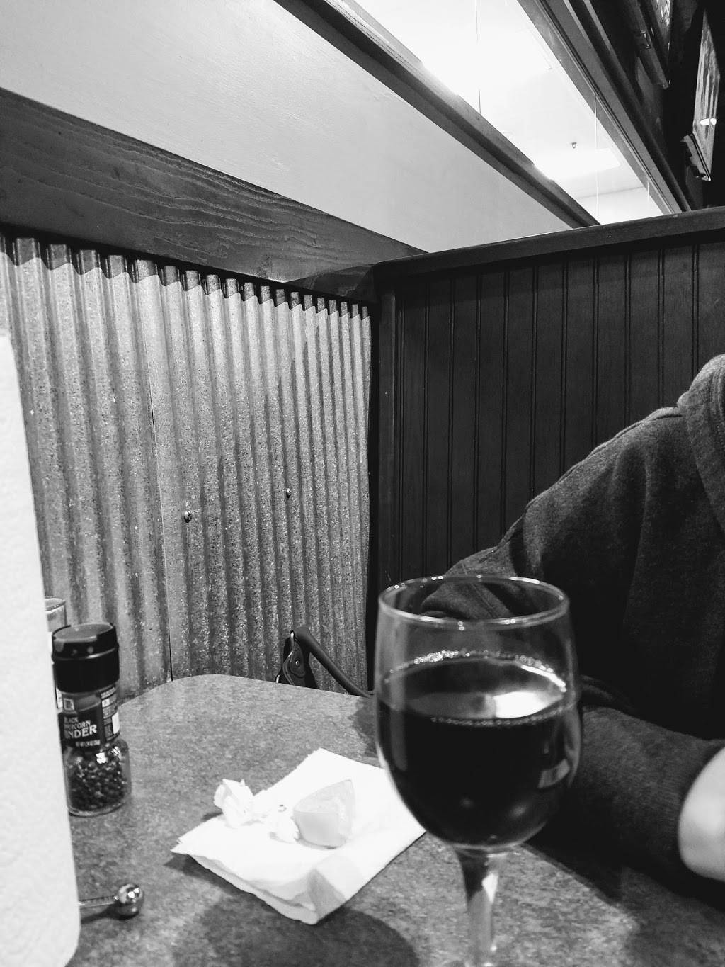 Buffalo Wings & Rings | restaurant | 3230 John A Williams Blvd, Bedford, IN 47421, USA | 8122792833 OR +1 812-279-2833