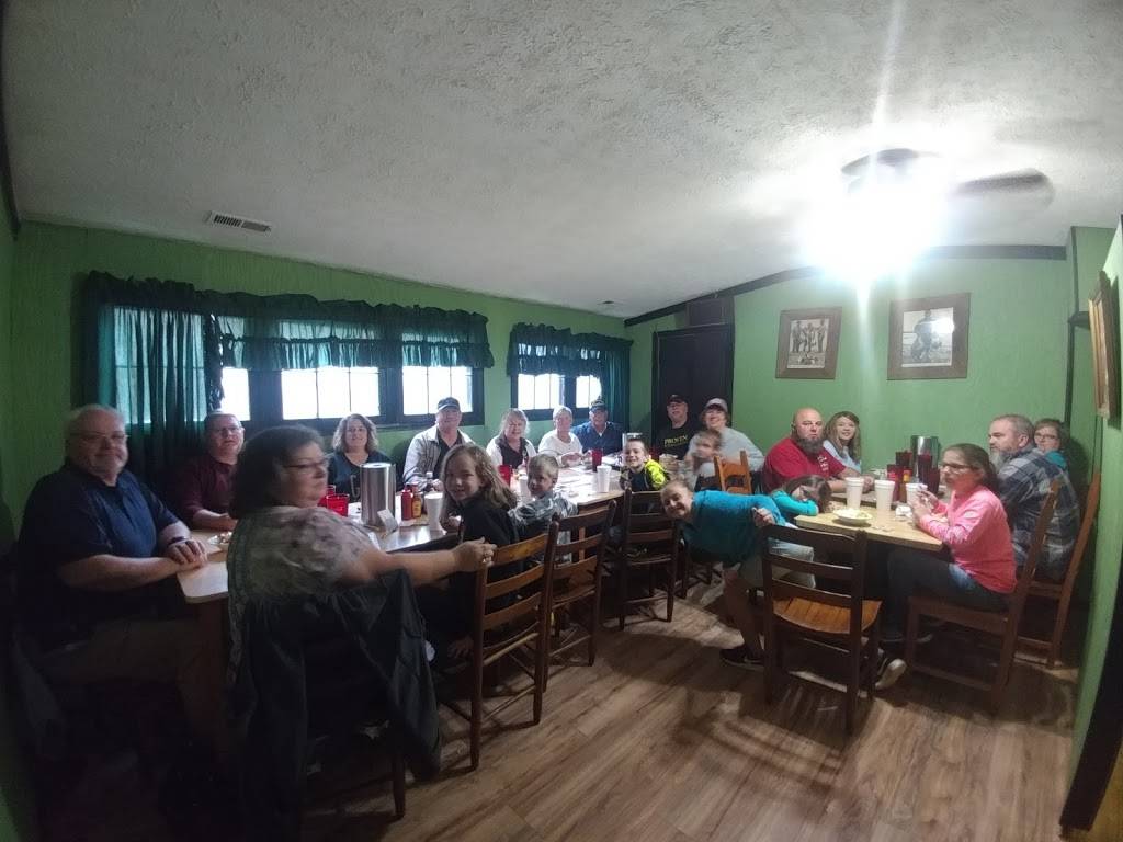 Deer Lodge Dining Room | restaurant | 7466 GA-17, Hiawassee, GA 30546, USA | 7068962726 OR +1 706-896-2726