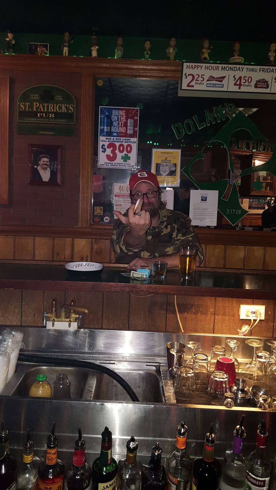 Dolans Bar | restaurant | 24 E Sellers Ave, Ridley Park, PA 19078, USA | 4844946118 OR +1 484-494-6118