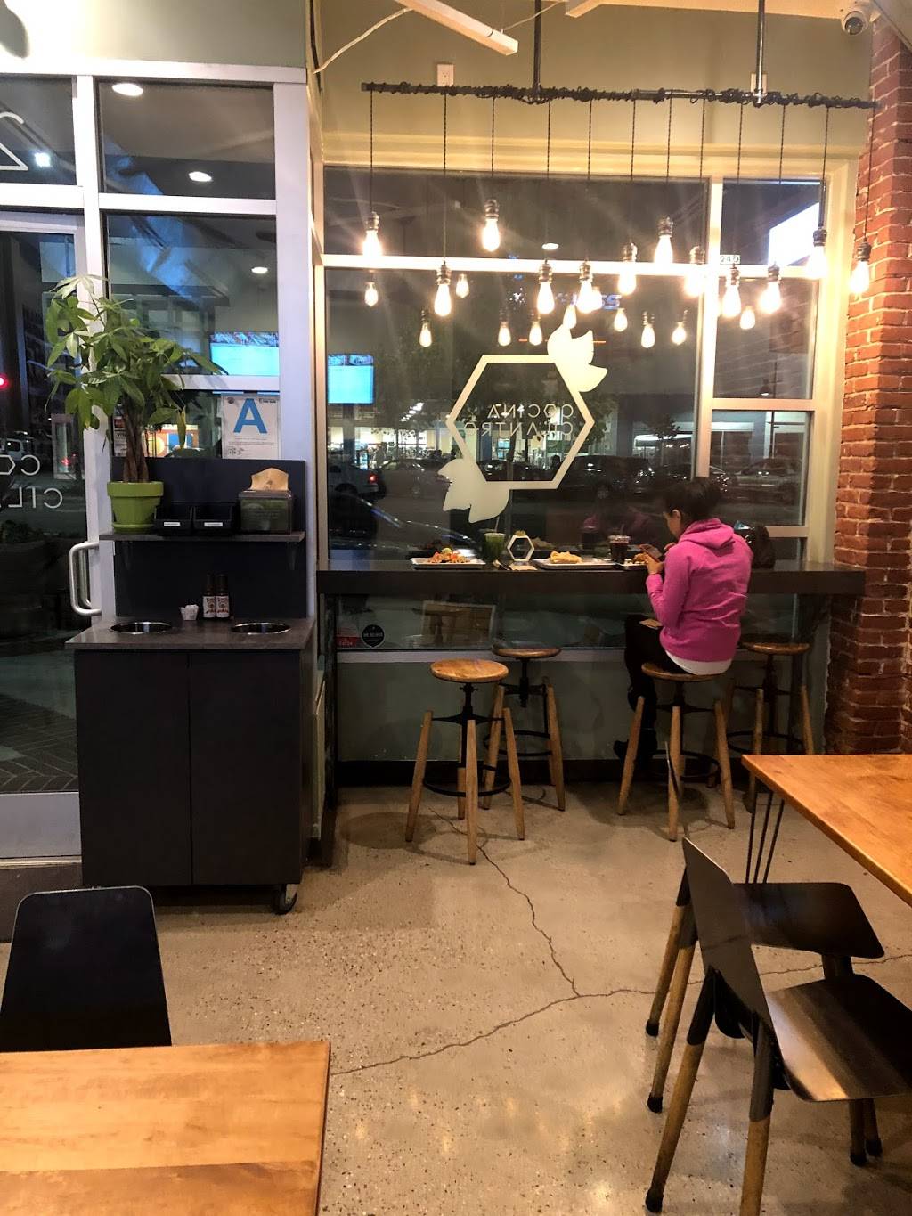 Cocina Cilantro | restaurant | 2609, 247 N Brand Blvd, Glendale, CA 91203, USA | 8184847248 OR +1 818-484-7248