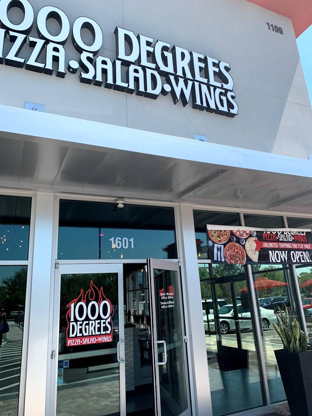 1000 Degrees Pizza Salad Wings of Heathrow | restaurant | 1109 International Pkwy Suite 1601, Lake Mary, FL 32746, USA | 4073330722 OR +1 407-333-0722