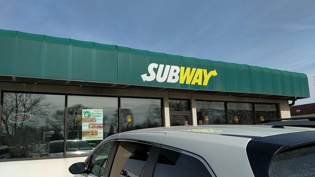 Subway Restaurants | restaurant | 109 McKinsey Dr, Maquoketa, IA 52060, USA | 5636522490 OR +1 563-652-2490
