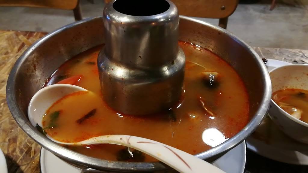 Isaan Classic | restaurant | 2701 Sunset Blvd, Los Angeles, CA 90026, USA | 2134832105 OR +1 213-483-2105