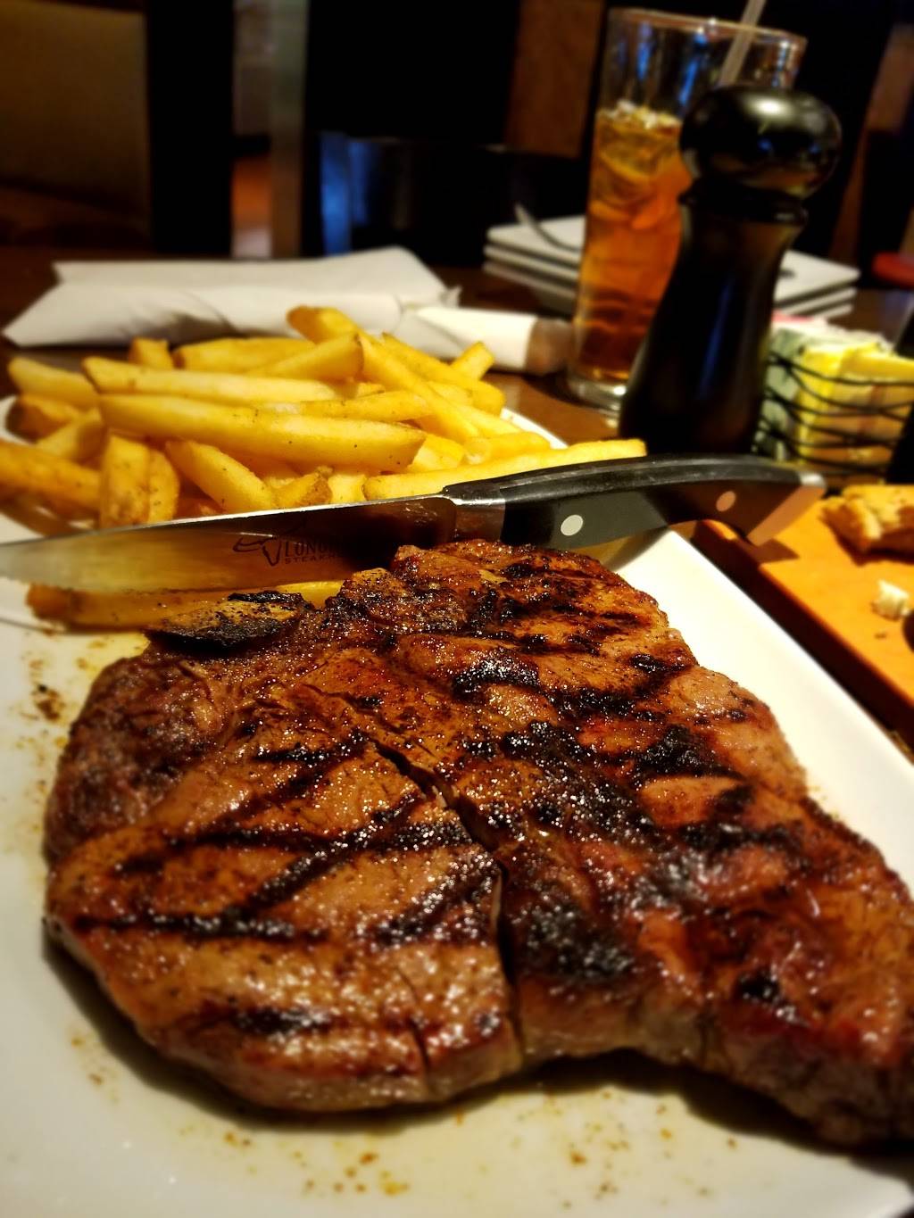 LongHorn Steakhouse | meal takeaway | 7115 Cermak Rd, Berwyn, IL 60402, USA | 7084846350 OR +1 708-484-6350