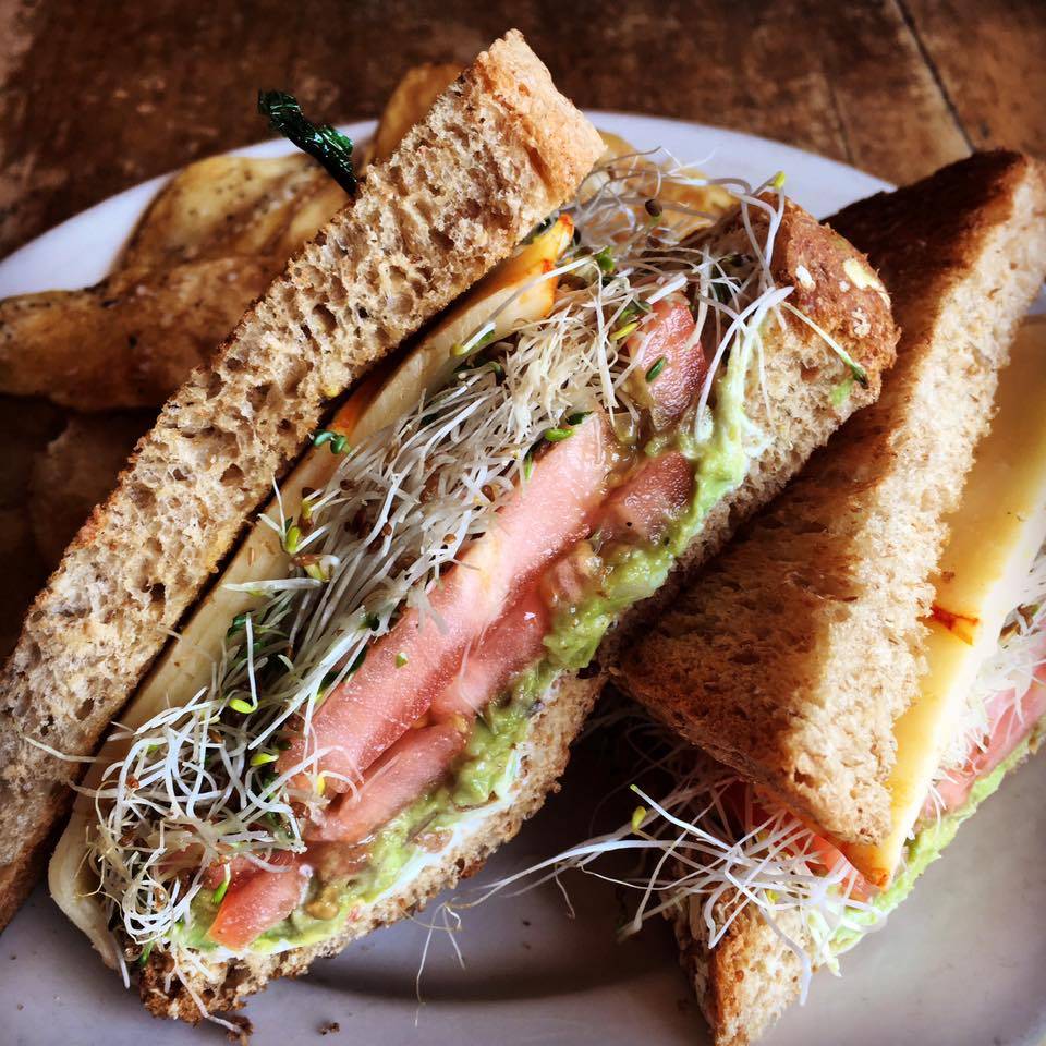 New York Deli | restaurant | 2920 W Cary St, Richmond, VA 23221, USA | 8043583354 OR +1 804-358-3354