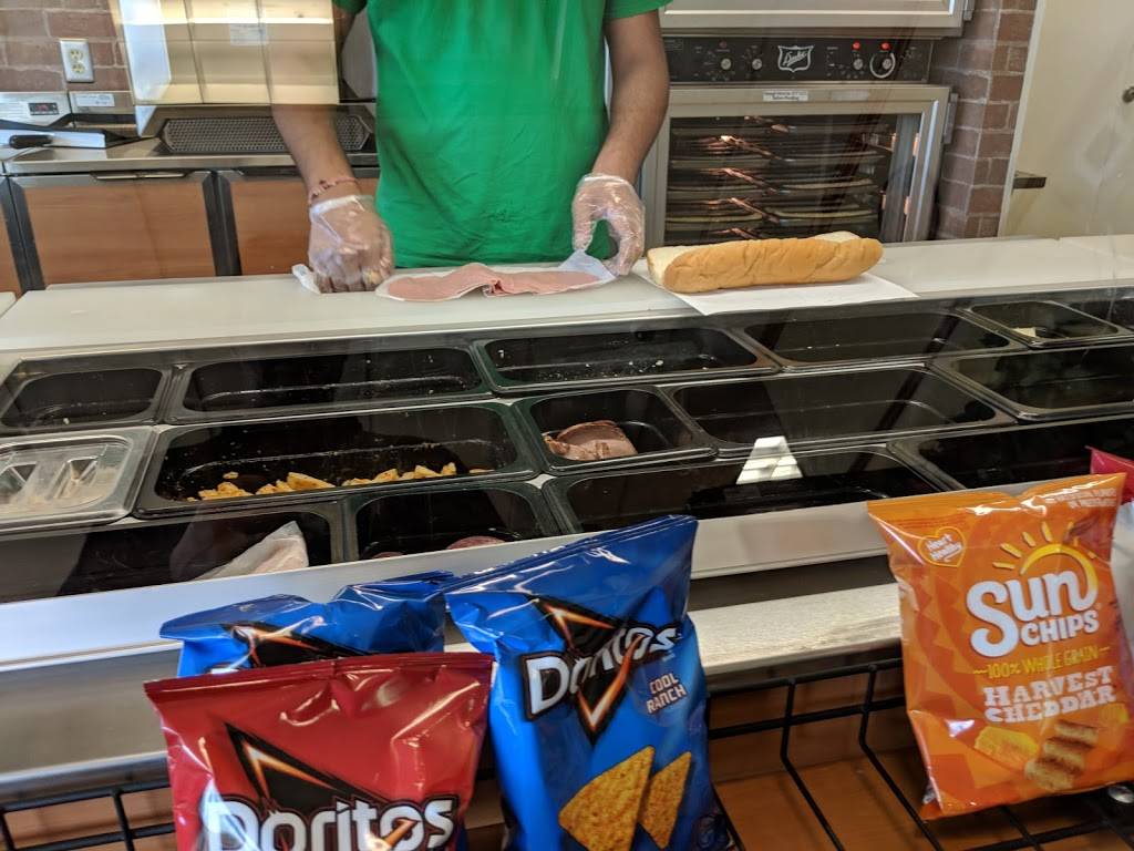 Subway | meal takeaway | 820 B South, Rte 291, Liberty, MO 64068, USA | 8164070800 OR +1 816-407-0800