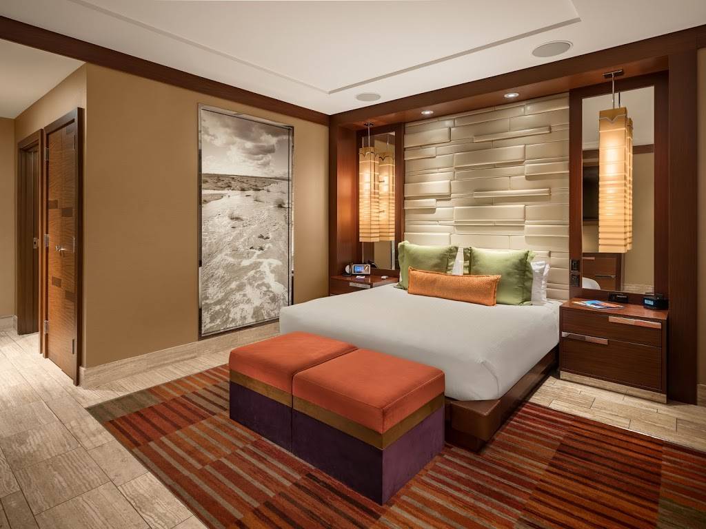 Gila River Hotels & Casinos - Vee Quiva | night club | 15091 S Komatke Ln, Laveen Village, AZ 85339, USA | 8009464452 OR +1 800-946-4452