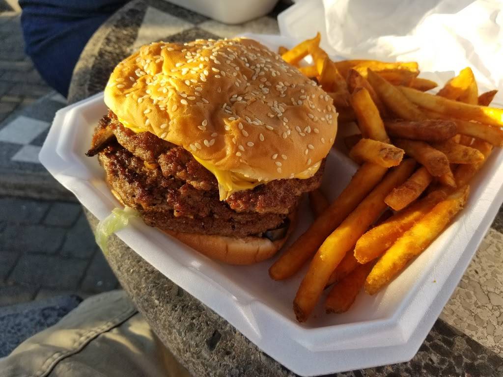 Fat Mos | restaurant | 815 S James Campbell Blvd, Columbia, TN 38401, USA | 9313805558 OR +1 931-380-5558