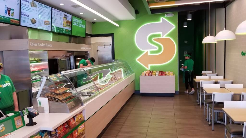 Subway Restaurants | restaurant | 6635 W Happy Valley Rd #102, Phoenix, AZ 85013, USA | 6235615712 OR +1 623-561-5712