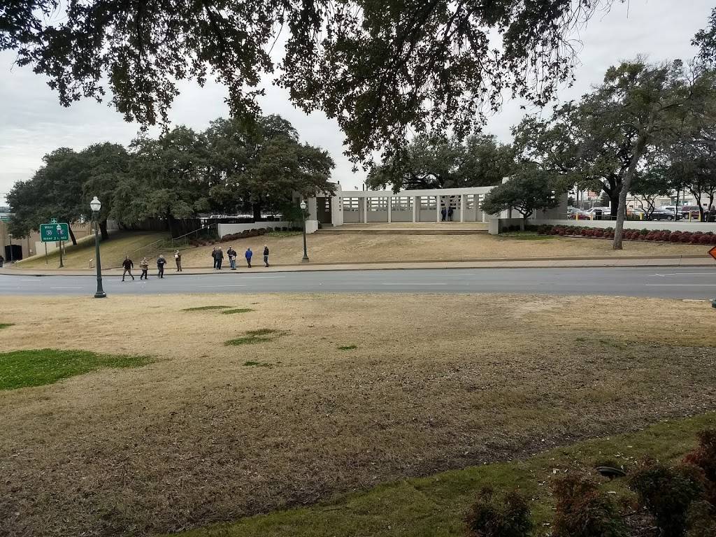 Williams Chicken | restaurant | 407 N Lamar St, Dallas, TX 75202, USA | 4699414891 OR +1 469-941-4891