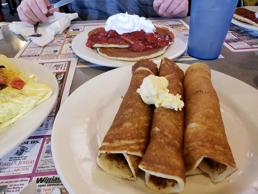 Punxy Phils Family Restaurant | restaurant | 116 Indiana St, Punxsutawney, PA 15767, USA | 8149381221 OR +1 814-938-1221