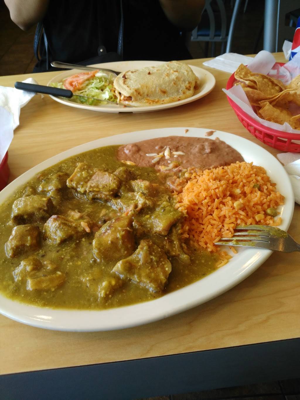 La Piri Tacos Taqueria | restaurant | 6102 W Diversey Ave, Chicago, IL 60639, USA | 7738875814 OR +1 773-887-5814