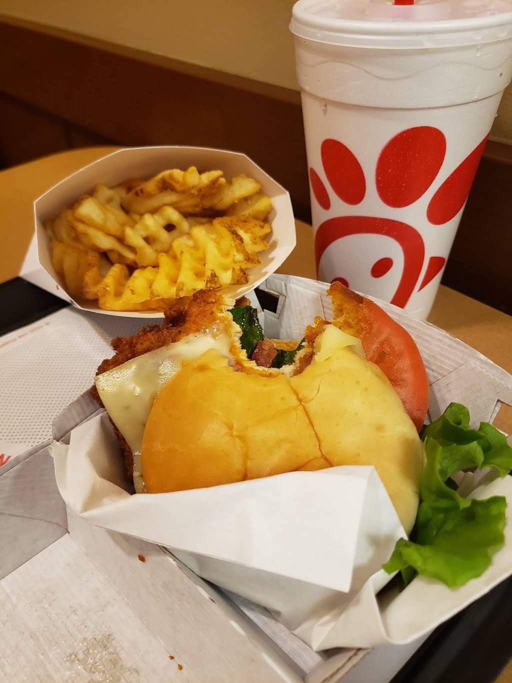 Chick-fil-A | restaurant | 6501 NW Barry Rd, Kansas City, MO 64154, USA | 8165870411 OR +1 816-587-0411