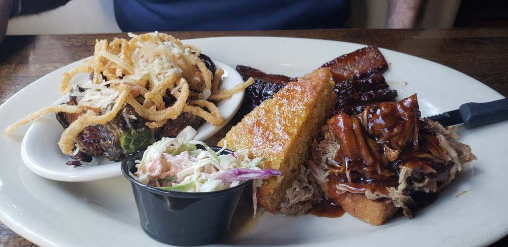 Rack House Kitchen and Tavern | restaurant | 222 E Algonquin Rd, Arlington Heights, IL 60005, USA | 8476407225 OR +1 847-640-7225