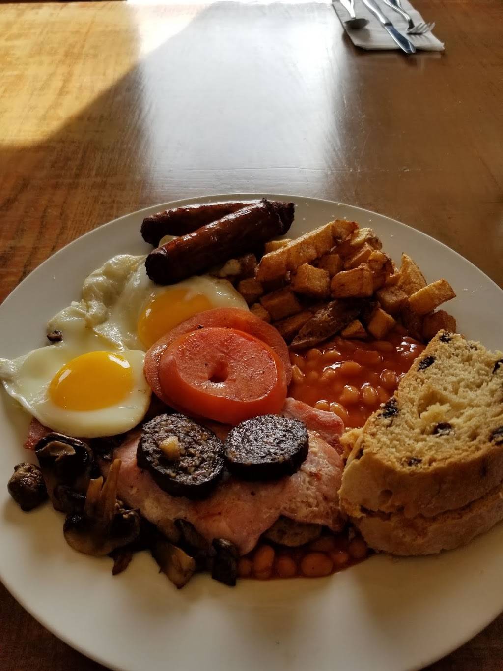 McKennas Kitchen & Market | restaurant | 1901 E Darby Rd, Havertown, PA 19083, USA | 6108532202 OR +1 610-853-2202