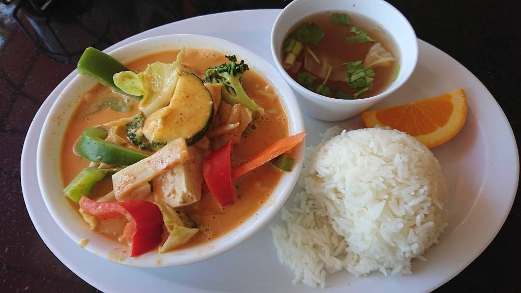 Ladda Thai Cuisine | restaurant | 50 Skyport Dr Ste 10, San Jose, CA 95110, USA | 4085737882 OR +1 408-573-7882