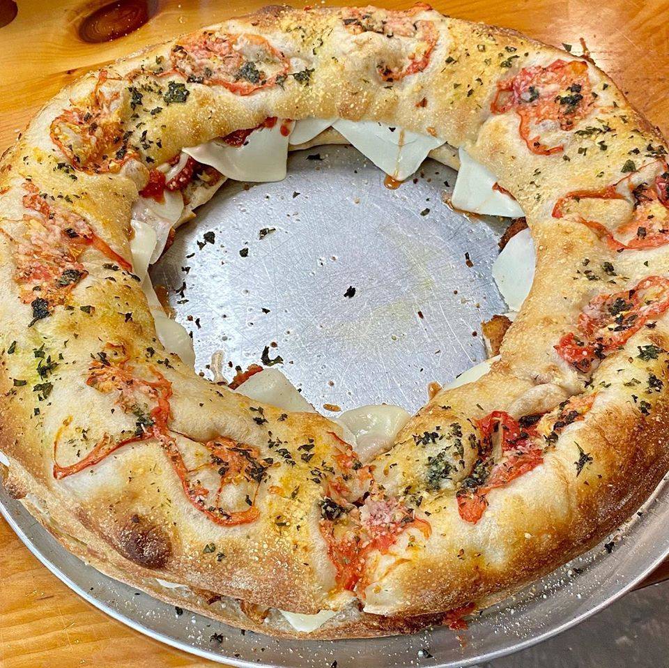 Mangia Pizza at the Fireplace | restaurant | 718 NJ-17 N, Paramus, NJ 07652, USA | 2014454100 OR +1 201-445-4100