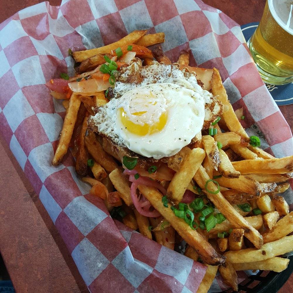 Tosa Tavern | restaurant | 11100 W Burleigh St, Wauwatosa, WI 53222, USA | 4148083600 OR +1 414-808-3600